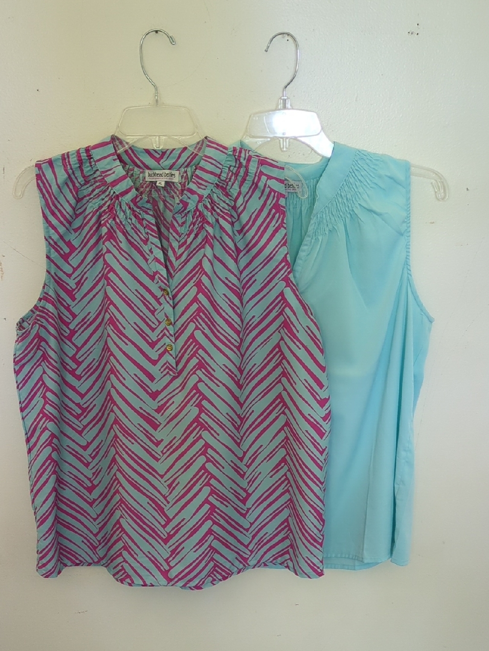 2 Buckhead Betties Sleevelss Tops Teal & Magenta Chevron / Teal